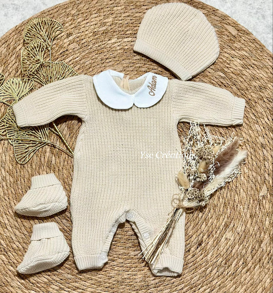 Ensemble maille bébé personnalisé – Tenue, chaussons & bonnet