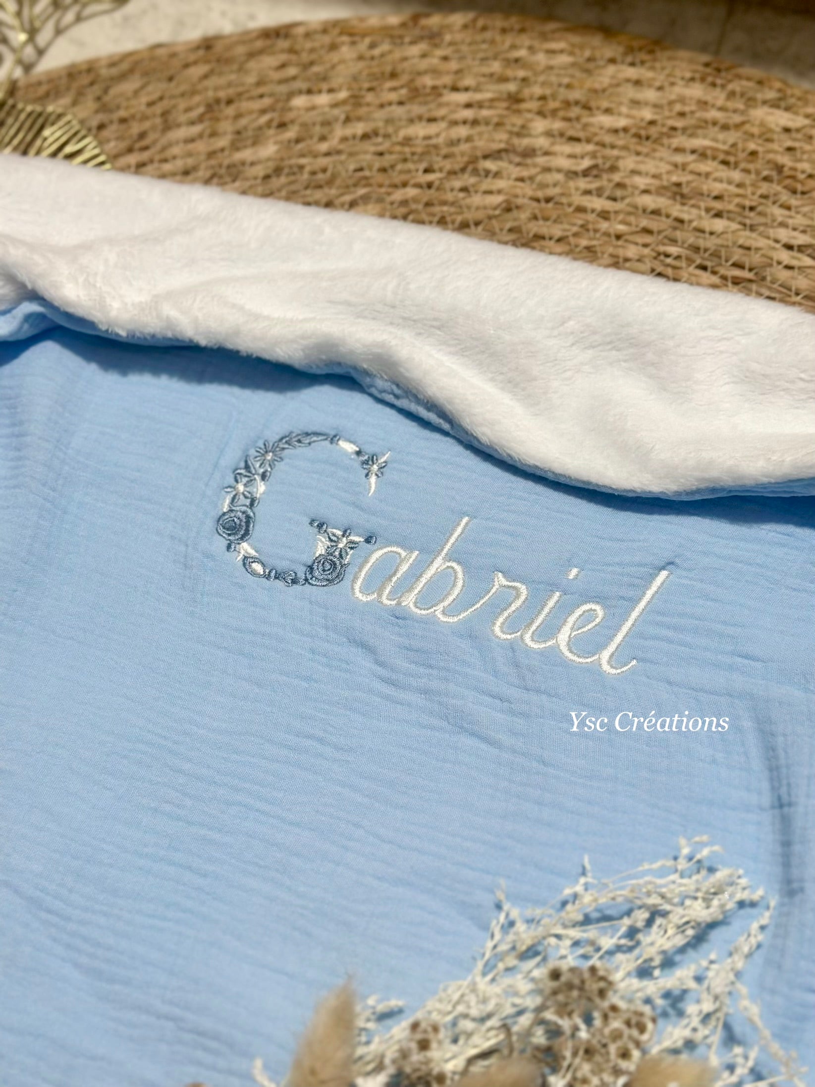 couverture bébé personnalisée en gaze de coton brodée prénom