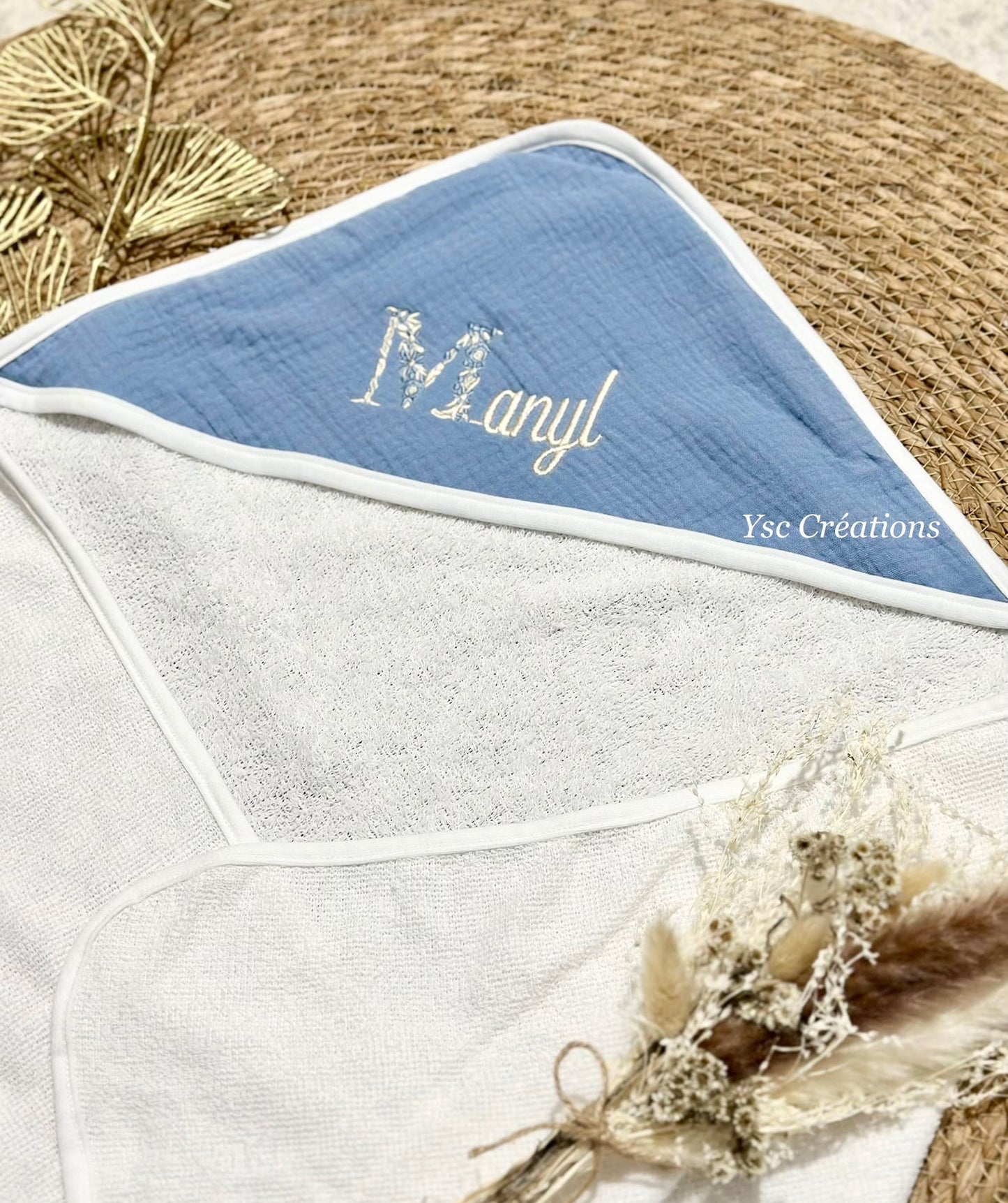 cape de bain bébé en gaze de coton personnalisée coloris bleu foncé