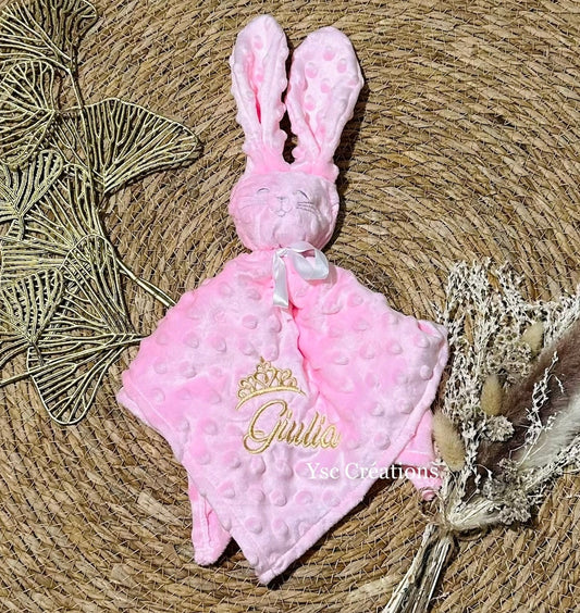 Doudou lapin Minky rose – idée cadeau naissance personnalisée