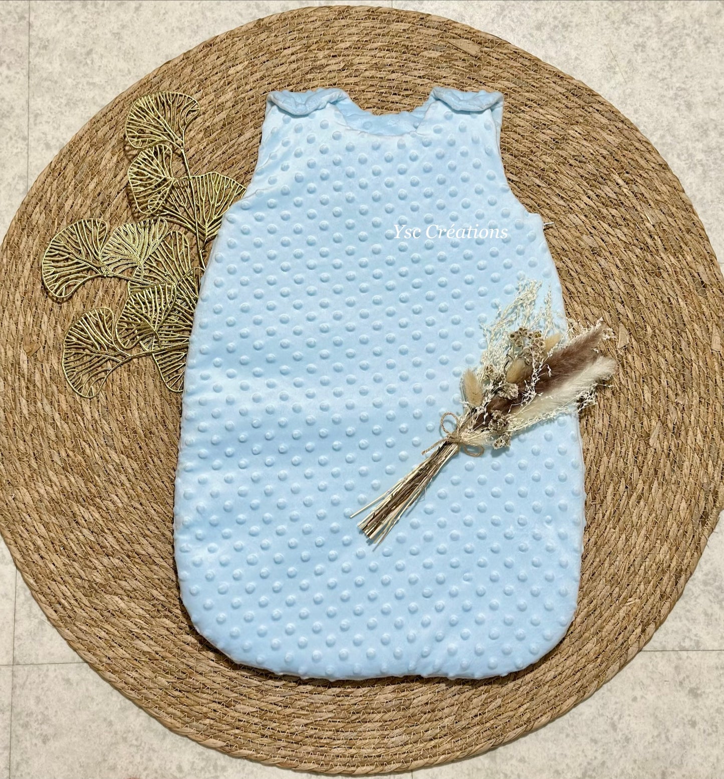 Gigoteuse bébé en minky personnalisée – face douce et confortable