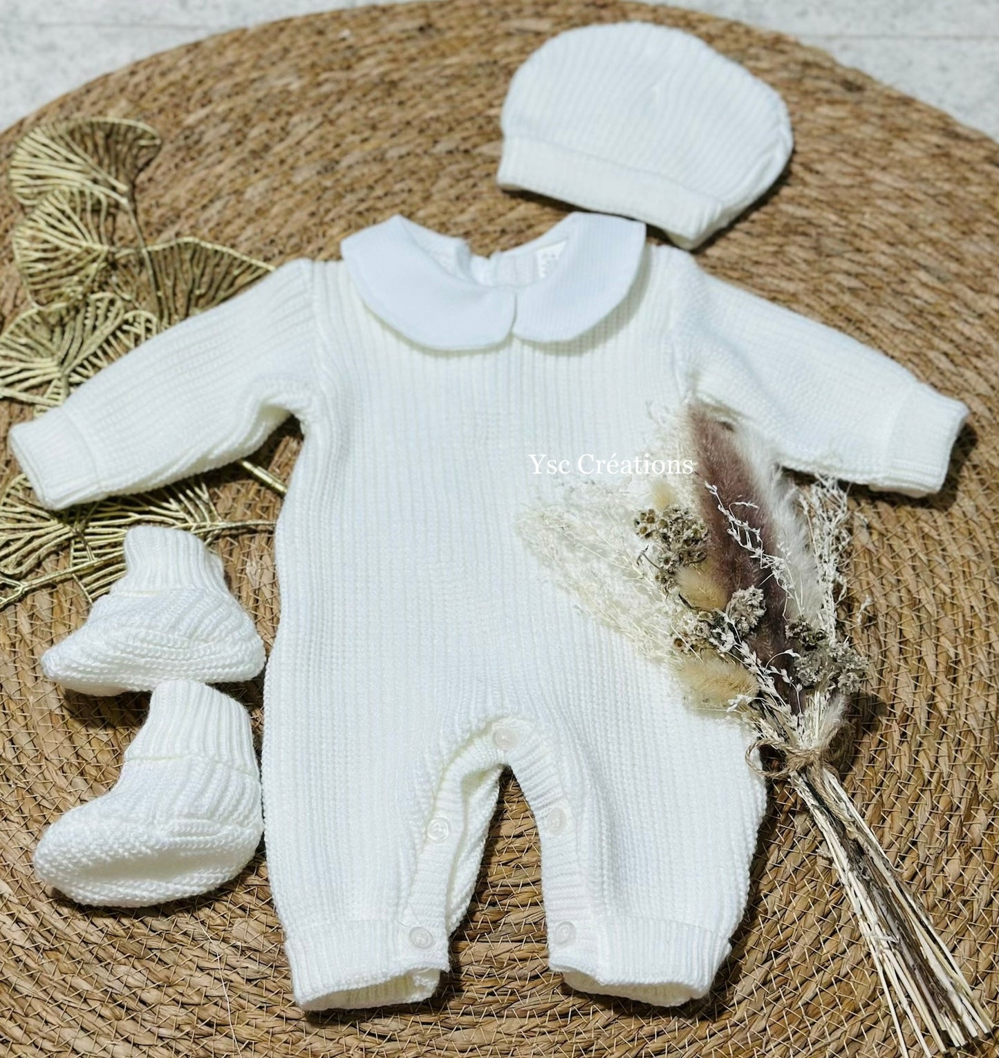 Ensemble maille bébé personnalisé – Tenue, chaussons & bonnet