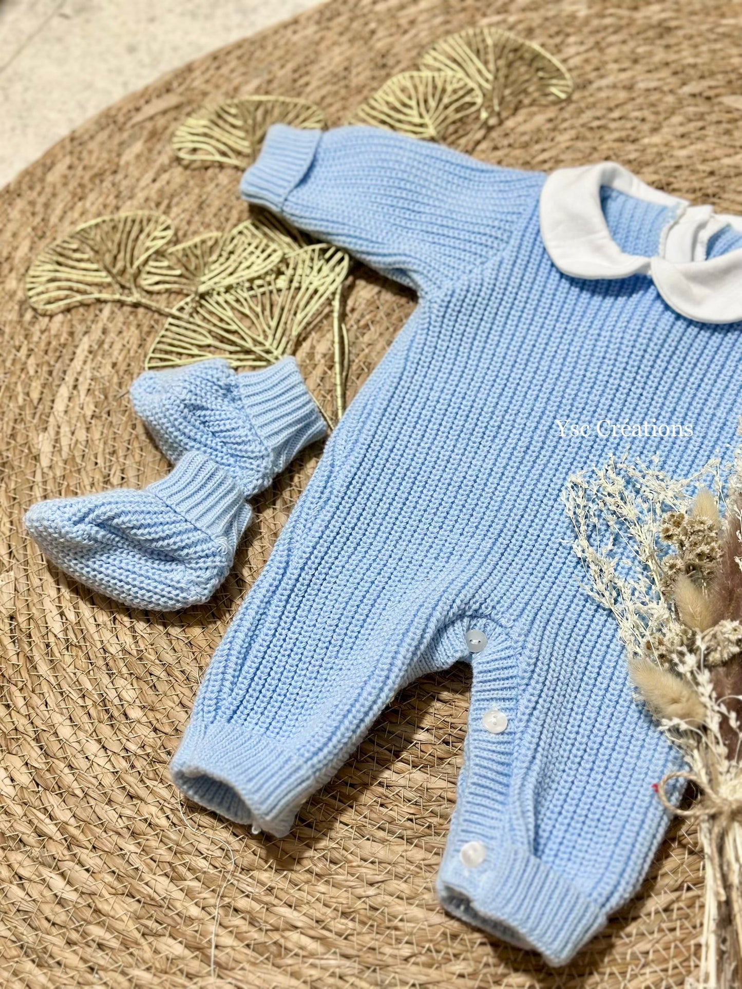 Ensemble maille bébé personnalisé – Tenue, chaussons & bonnet